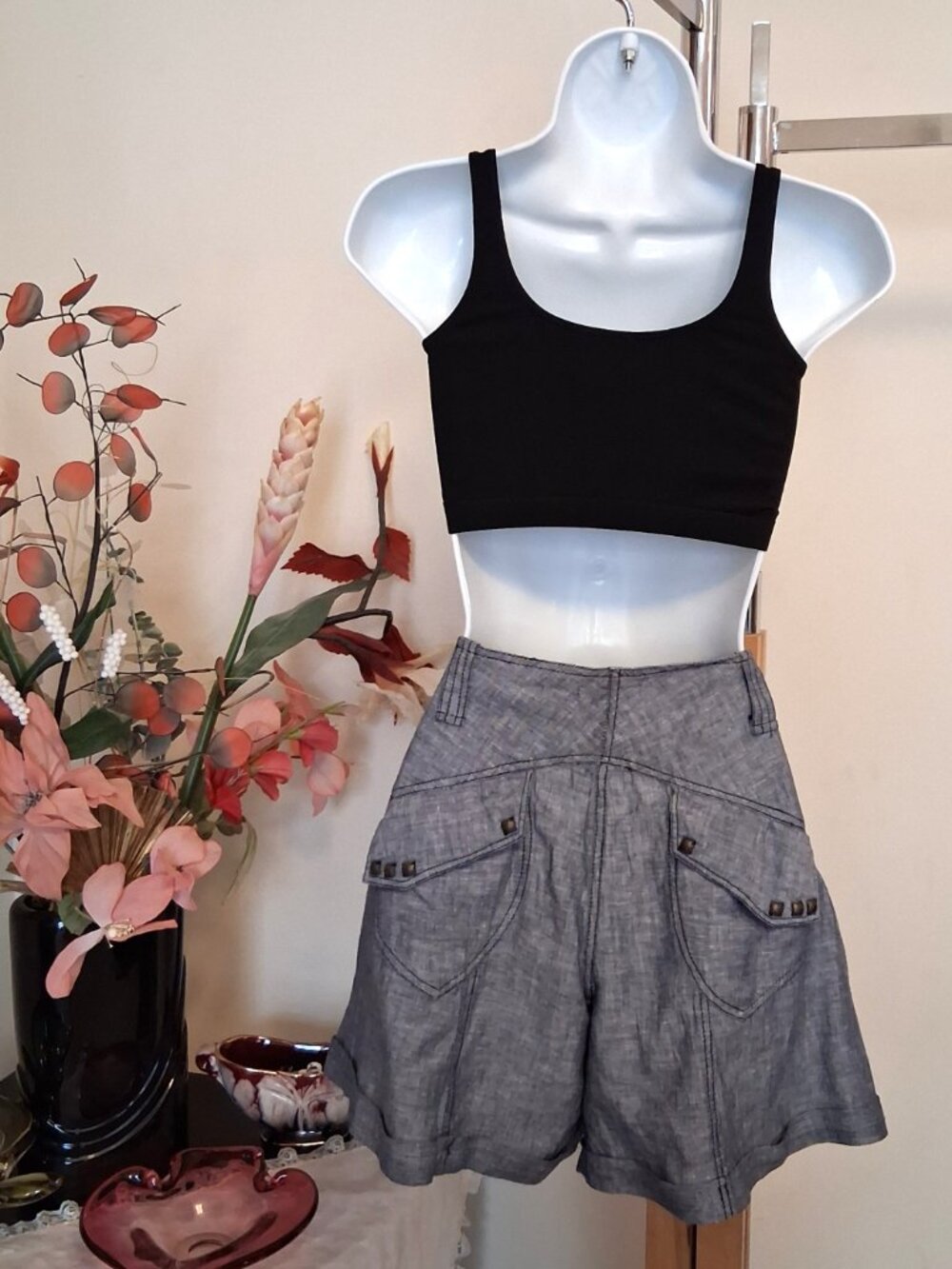 Gray High-Waist Linen-Blend Shorts - Picture 9 of 16